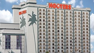 Hooters_shutterstock_231686449