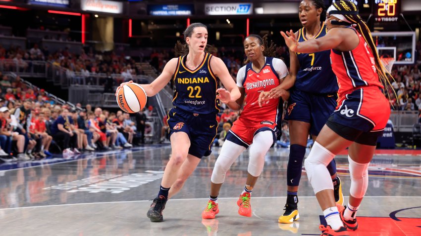 INDIANAPOLIS, IN – JULY 10: Caitlin Clark #22 of the Indiana Fever drives to the basket during the game against the Atlanta Dream on July 10, 2024 at Gainbridge Fieldhouse in Indianapolis, Indiana. NOTE TO USER: User expressly acknowledges and agrees that, by downloading and or using this Photograph, user is consenting to the terms and conditions of the Getty Images License Agreement. Mandatory Copyright Notice: Copyright 2024 NBAE (Photo by Justin Casterline/NBAE via Getty Images)